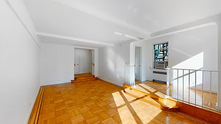 Rented by R New York