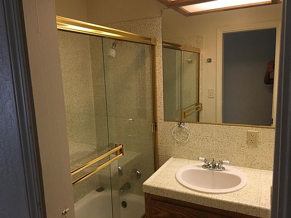 3rd image of 172 Juniper St