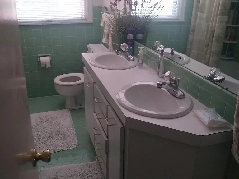 1360 Puritan Ave — Photo 11