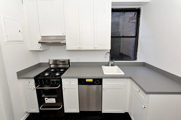 Rented by Aether Property Group | media 36