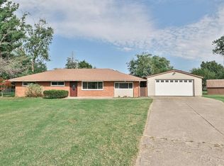 9095 Heather Dr, Dayton, OH 45458