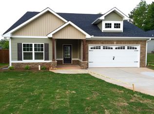 151 Autumn Glen Dr, Carrollton, GA 30117