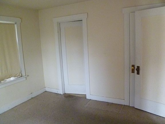4th image of 684 N 15th St