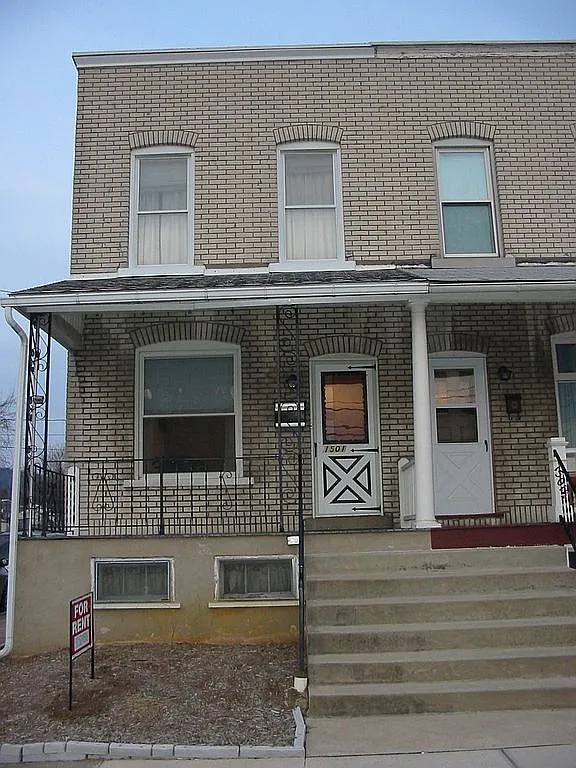 1501 S Albert St photo 1