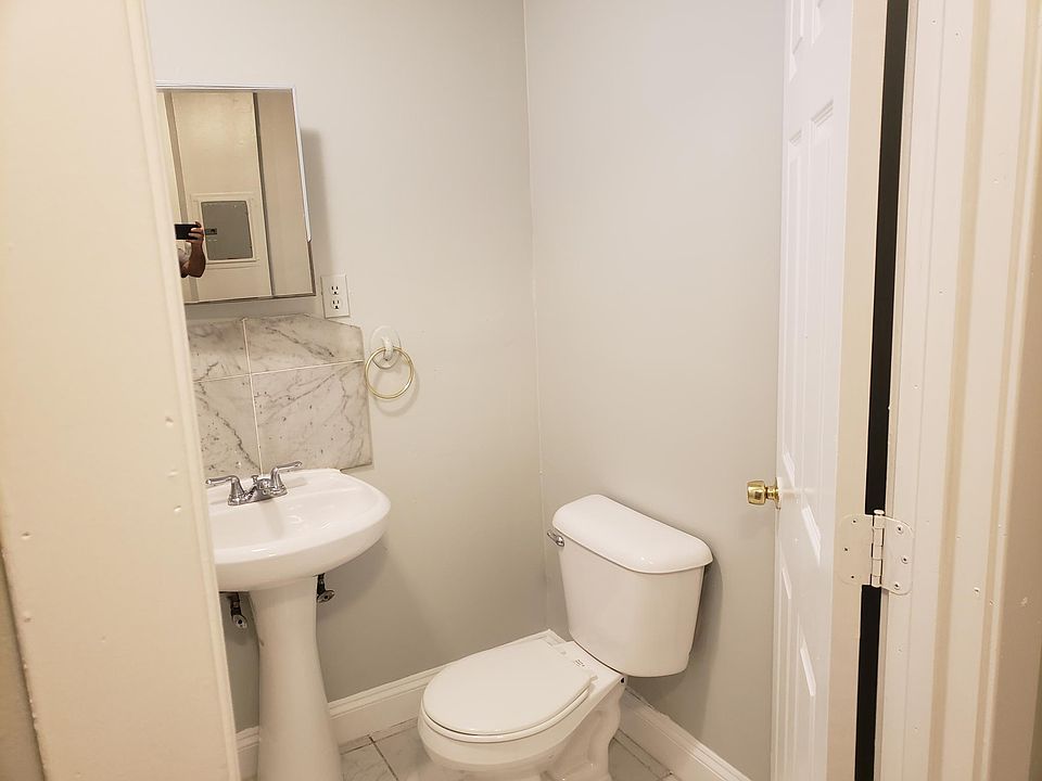 1st image of 4839 N Kimball Ave #M