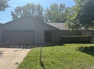 2517 E Dallas St, Broken Arrow, OK 74014