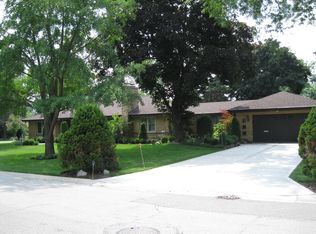 1508 Parkside Dr, Park Ridge, IL 60068