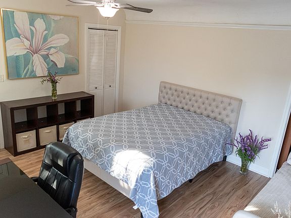 3rd image of 2321 Las Colinas Ave #2321