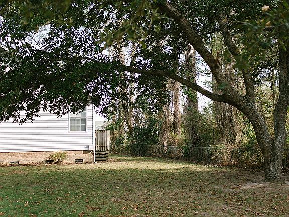 2nd image of 703 Francis Drake St