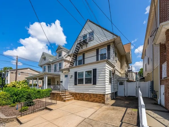 153 Chilton St. UNIT 3, Elizabeth City, NJ 07202