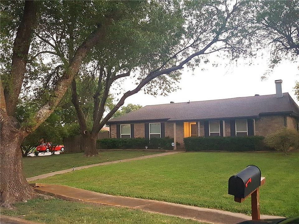 1st image of 5613 Edgemere Cir