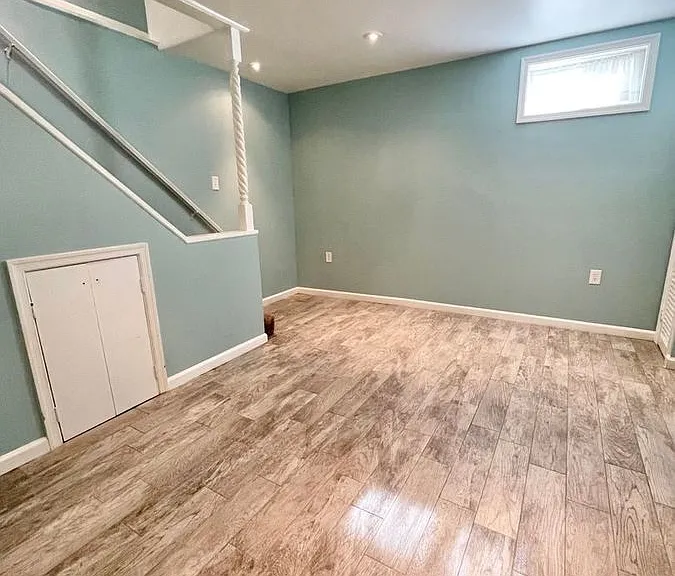 528 E Luray Ave — Photo 21