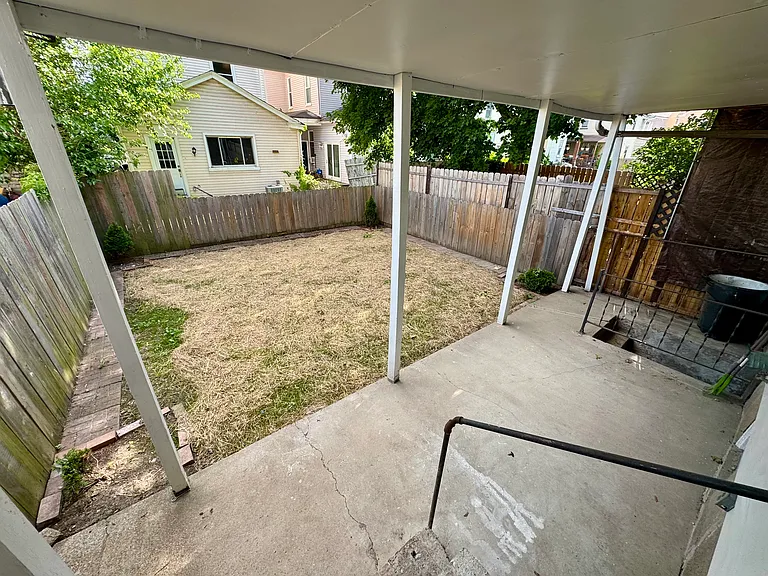 1727 S Canal St — Photo 28