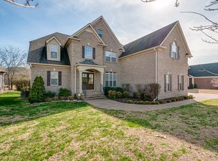 1017 Crimson Way, Hendersonville, TN 37075