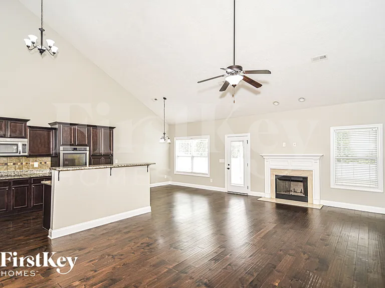 264 Autumn Terrace Ln — Photo 2