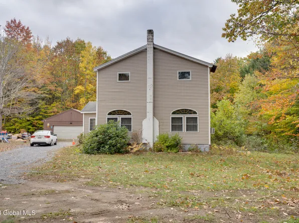 7391 Fish House Road, Broadalbin, NY 12025