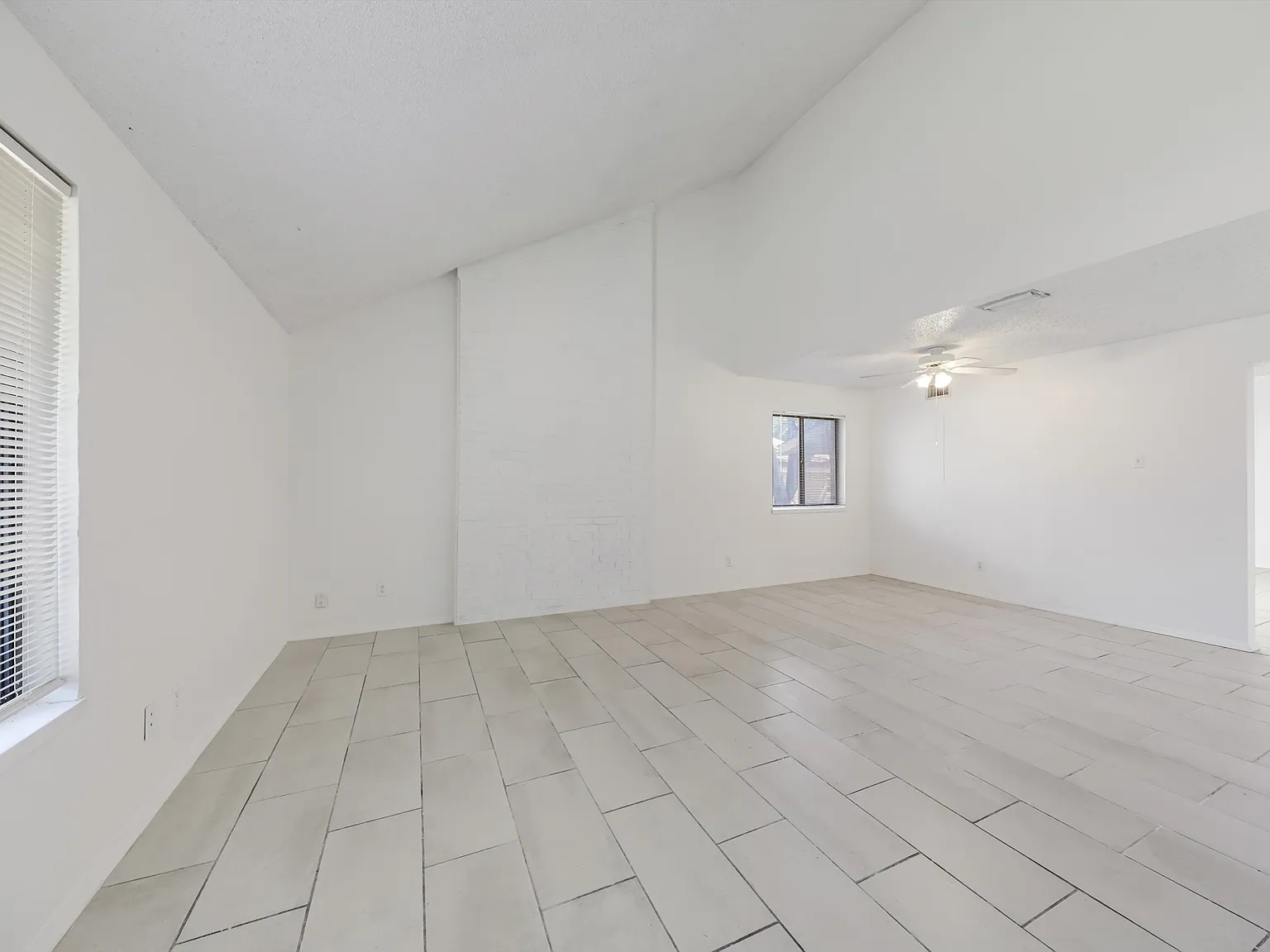 3 bed, 1800 sqft, $2,250 — Photo 3