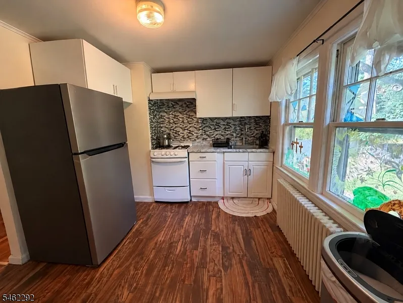 2 bed, 1.0 bath, $2,000 — Photo 4
