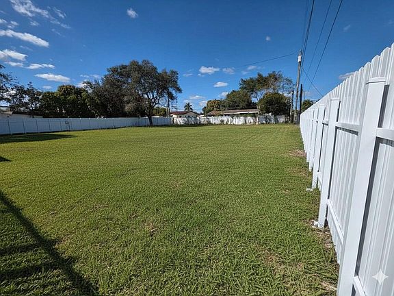 2nd image of 11825 SW 225th Street
