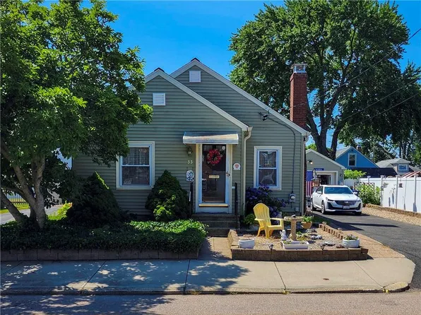 33 Fuller St, Pawtucket, RI 02861