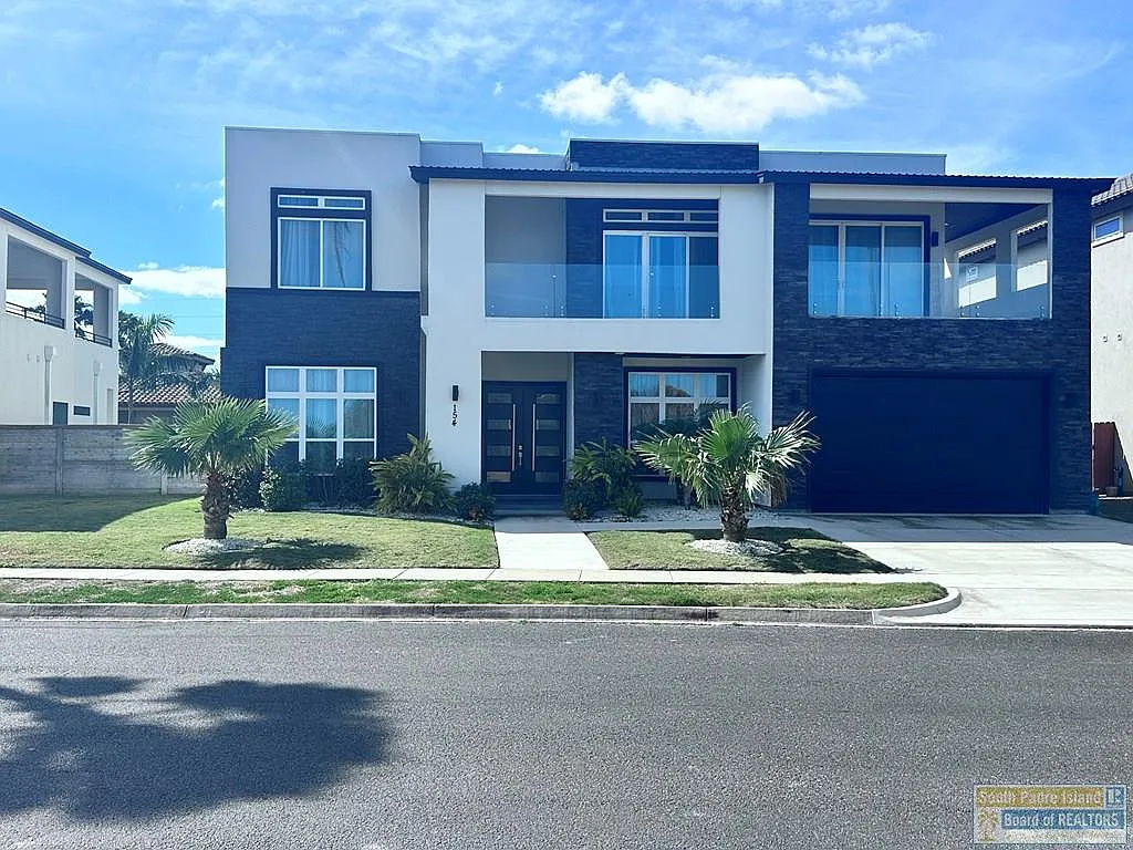 4 bed, 3.0 bath, 3255 sqft, $4,200 — Photo 3