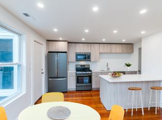 33 Woodman St FLOOR 3, Jamaica Plain, MA 02130