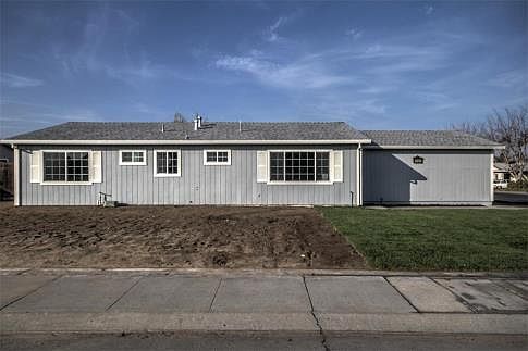 3rd image of 16405 Cambridge Dr