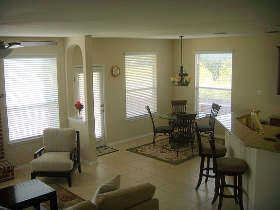 Wonderful flowing floor plan!