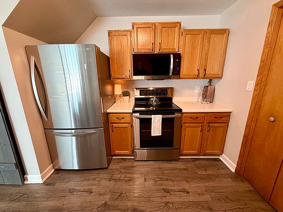 2nd image of 1025 68th St Unit 3