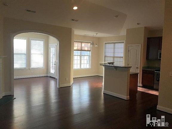 3rd image of 309 Lido Dr