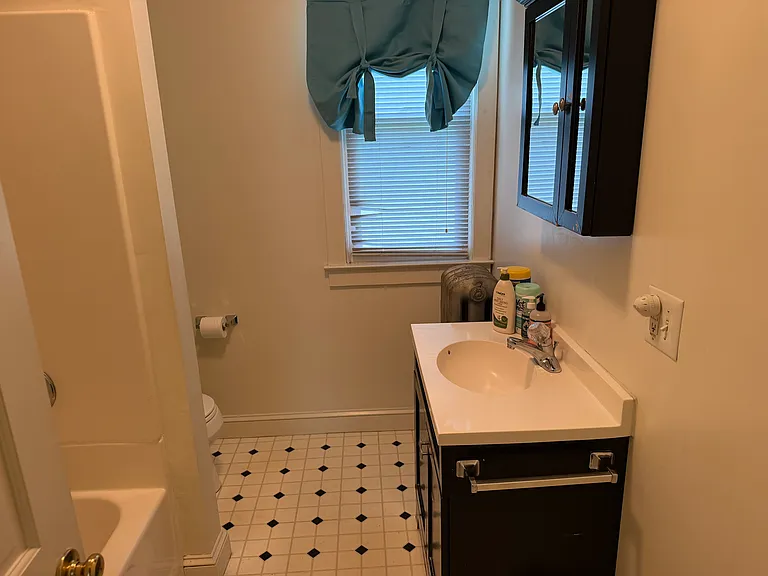 202-208 Main St #202 — Photo 12