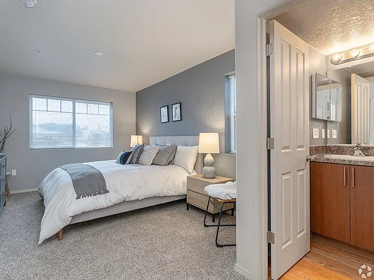 Cedar Falls Apartments — Photo 9