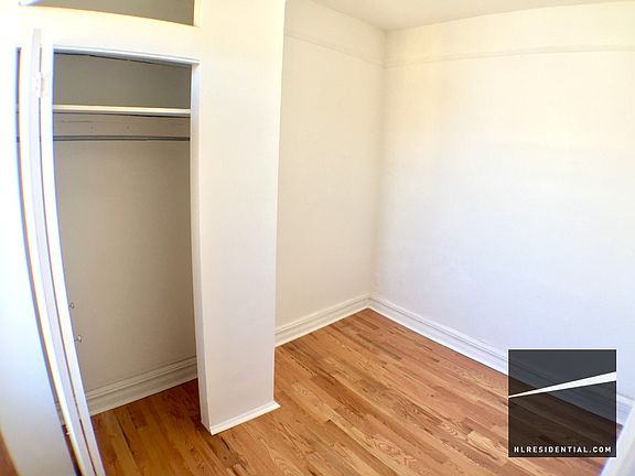 5th image of 3114 42nd St #8