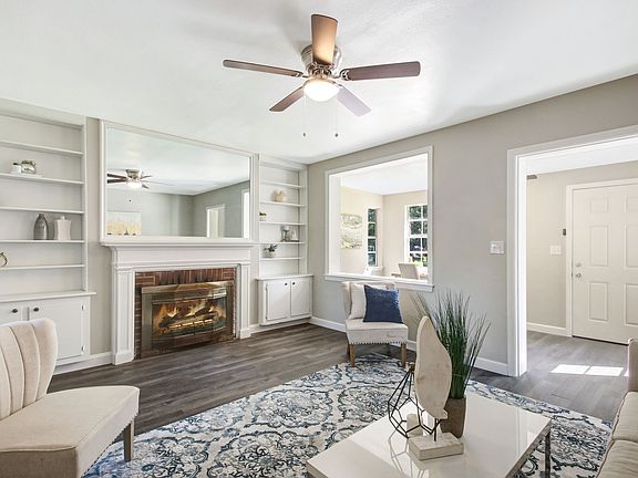 4th image of 4643 Woolman Ave