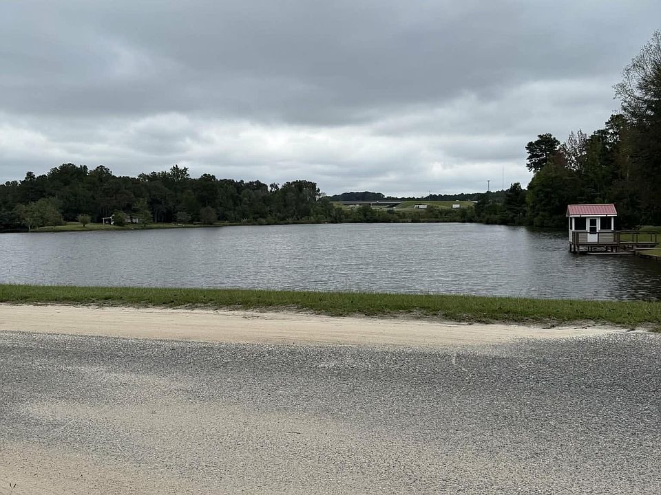 2nd image of Woodhaven Rd