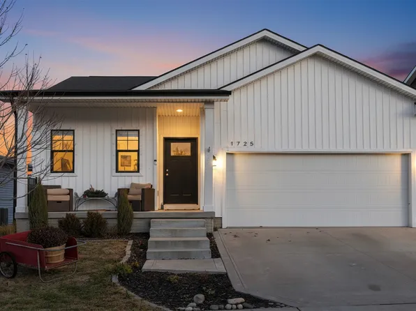 1725 Ashwood Ave, Norwalk, IA 50211