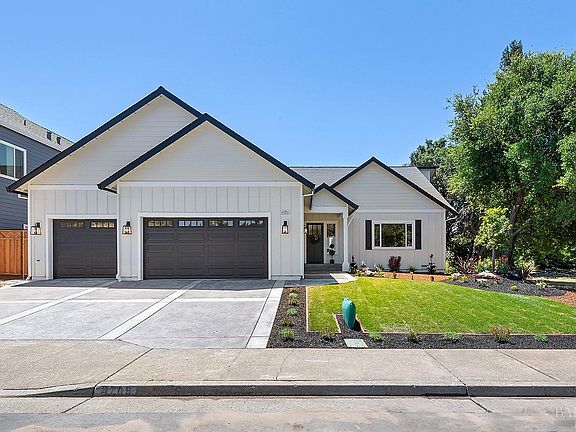 3rd image of 4709 Lambert Drive