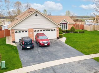 16350 Winding Creek Rd, Plainfield, IL 60586