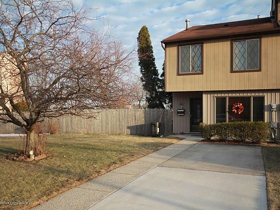 2nd image of 884 Patterson Ave
