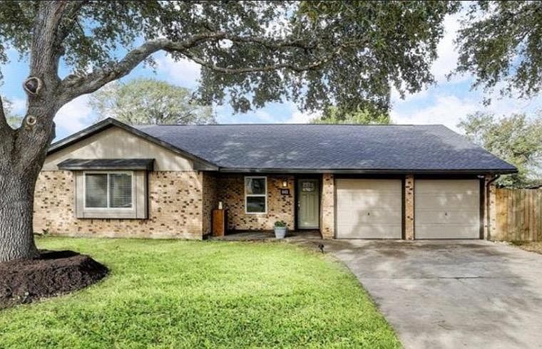 1st image of 642 Bending Oaks Dr