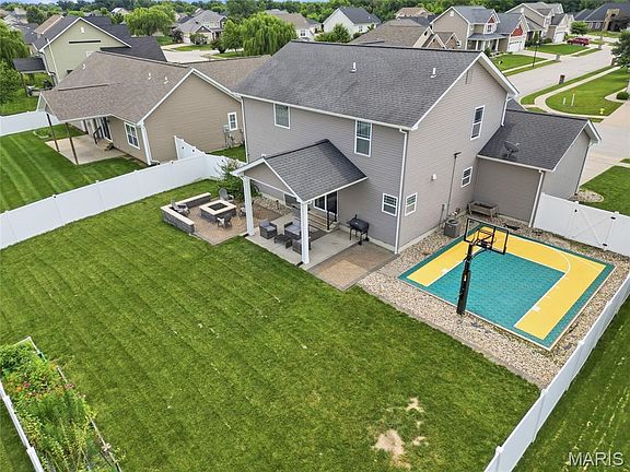 5th image of 728 Longfellow Dr