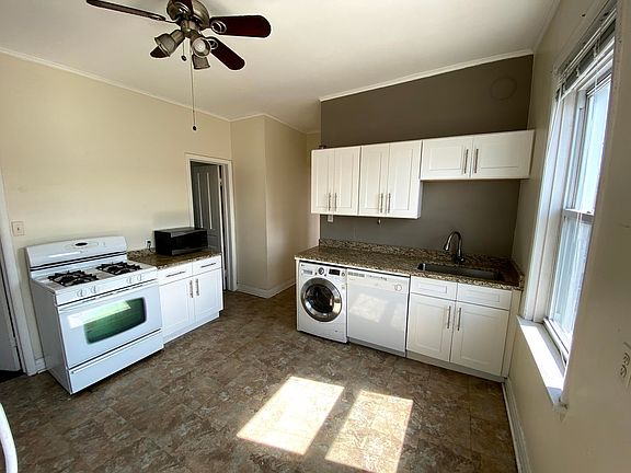 3rd image of 3401 N Damen Ave #3FR