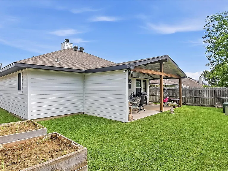 3924 Tranquil Path Dr — Photo 18