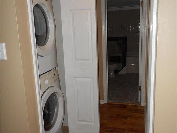3rd image of 784 Windbrook Cir APT 302