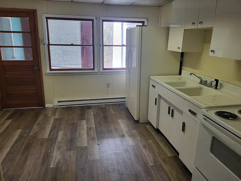 2432 Main St — Photo 6
