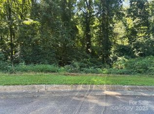 821 & 831 16th Avenue Ln NW, Hickory, NC 28601