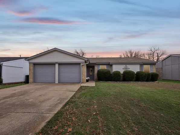 5309 Windy Meadow Dr, Arlington, TX 76017