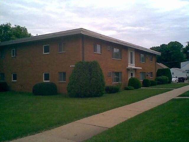 218 13th St. NW (view from 13th St)