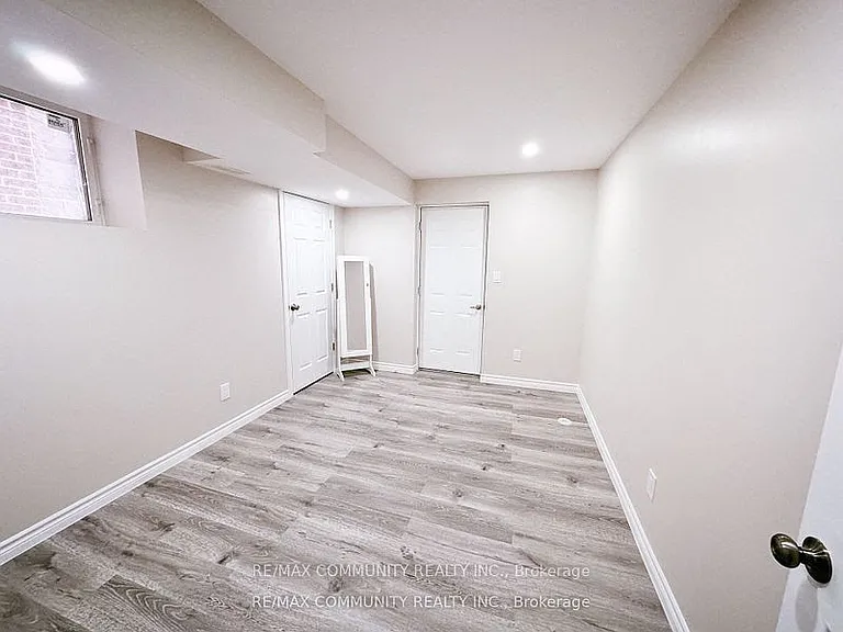 19 Yvette St NW #BASEMENT — Photo 2
