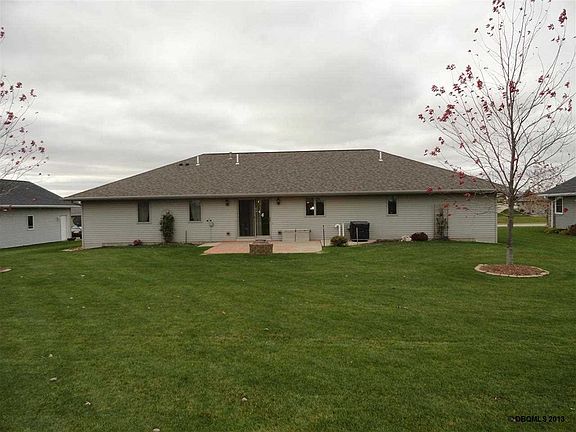 2nd image of 403 Saint Clair Dr